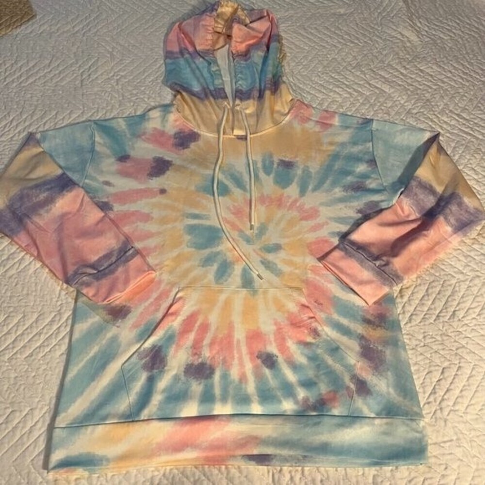 Tie-dye hoodie size M - NWOT